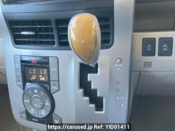 Used 2009 AT toyota noah ZRR70W Image[22]