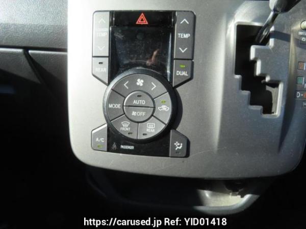Used 2009 AT toyota voxy ZRR70W Image[22]