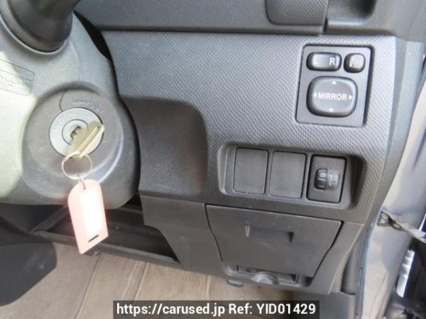Used 2005 AT toyota ractis SCP100 Image[29]