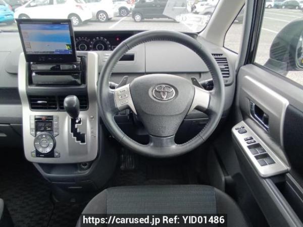 Used 2009 AT toyota voxy ZRR70W Image[20]