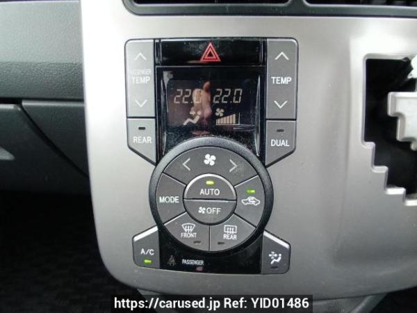 Used 2009 AT toyota voxy ZRR70W Image[24]