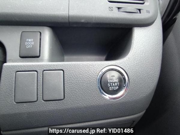 Used 2009 AT toyota voxy ZRR70W Image[28]