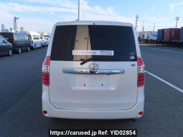 Used 2007 AT toyota noah ZRR70G Image[5]