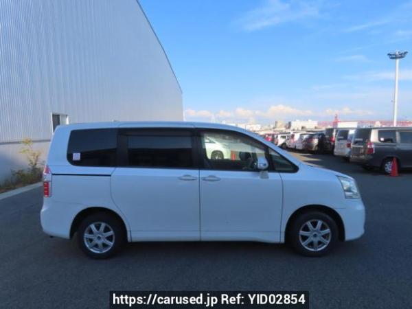 Used 2007 AT toyota noah ZRR70G Image[7]