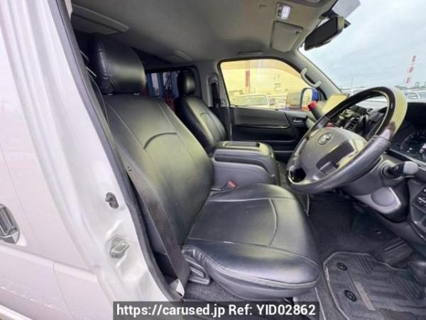 Used 2017 AT toyota regiusace-van KDH201V Image[14]