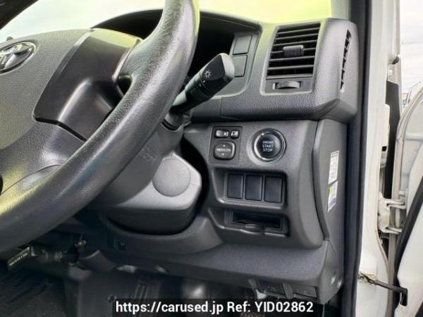 Used 2017 AT toyota regiusace-van KDH201V Image[29]