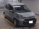 Toyota Sienta MXPC10G