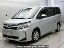 Toyota Voxy ZWR80G