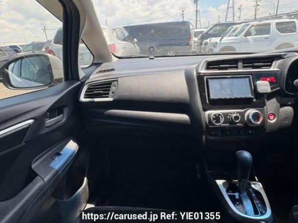 Used 2014 AT honda fit GK3 Image[17]