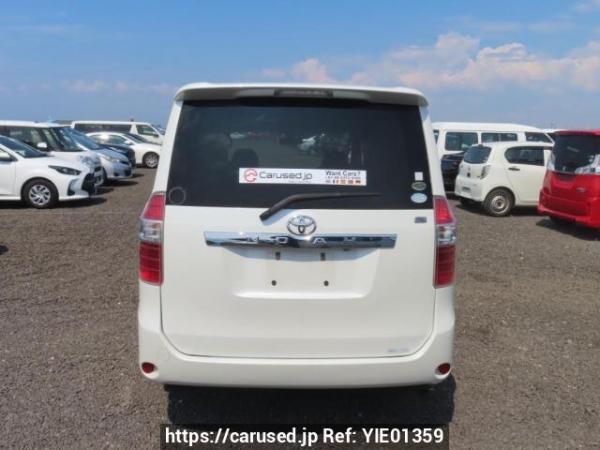 Used 2007 AT toyota noah ZRR70G Image[5]