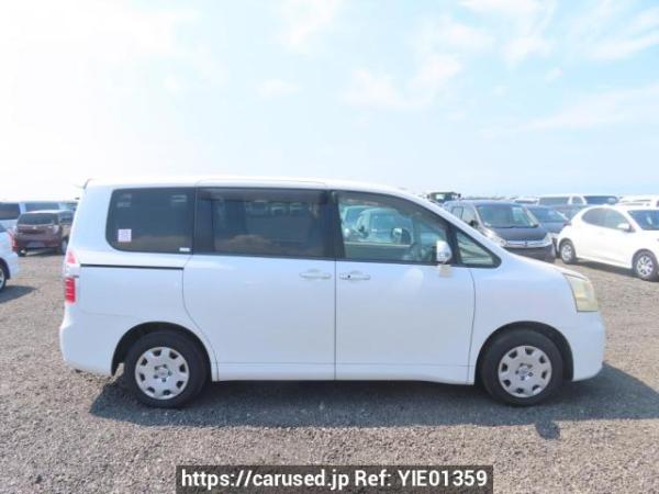 Used 2007 AT toyota noah ZRR70G Image[7]