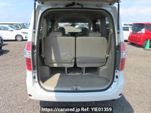 Used 2007 AT toyota noah ZRR70G Image[8]