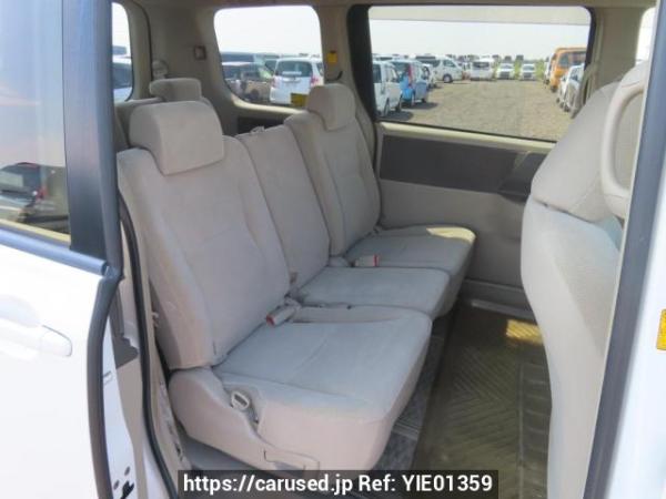 Used 2007 AT toyota noah ZRR70G Image[17]
