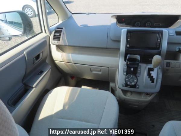 Used 2007 AT toyota noah ZRR70G Image[24]