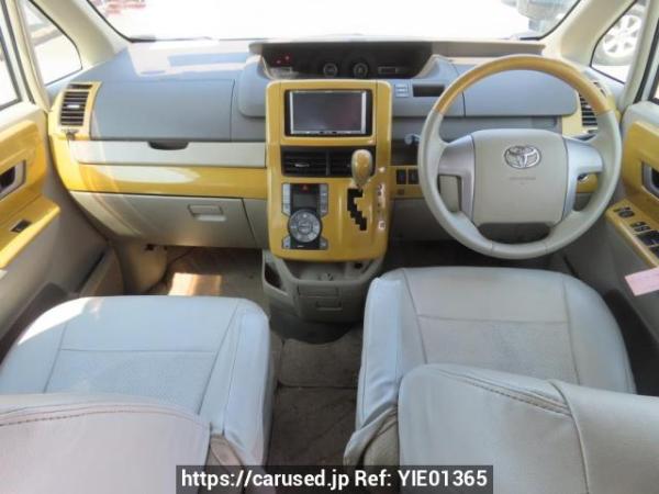 Used 2009 AT toyota noah ZRR70W Image[22]