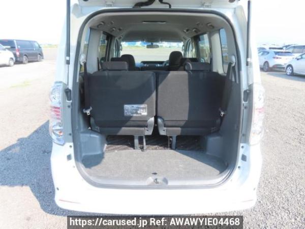 Used 2009 AT toyota voxy ZRR70W Image[8]