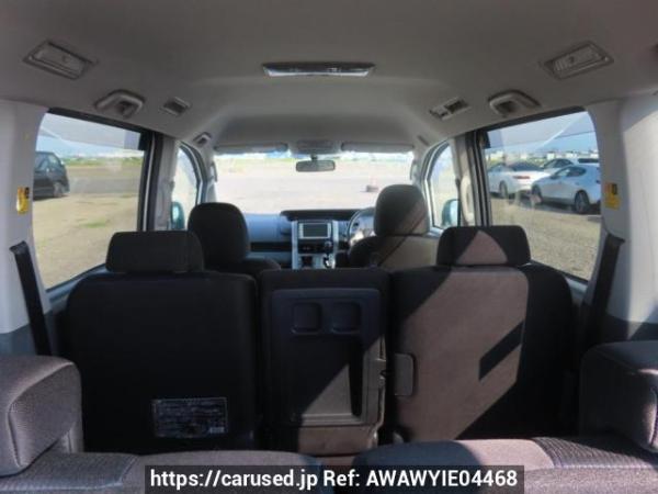 Used 2009 AT toyota voxy ZRR70W Image[9]