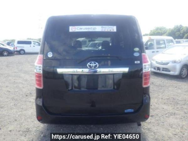 Used 2007 AT toyota noah ZRR70G Image[5]
