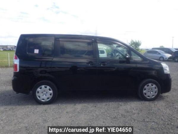 Used 2007 AT toyota noah ZRR70G Image[7]