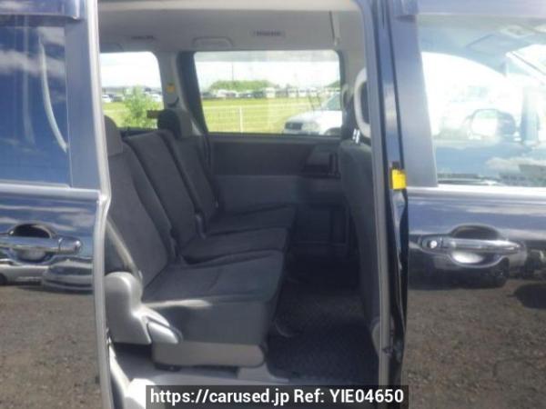 Used 2007 AT toyota noah ZRR70G Image[13]