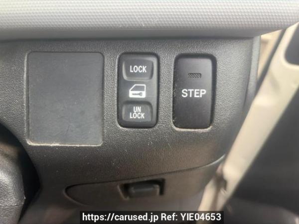 Used 2005 AT toyota hiace-van TRH200K Image[13]
