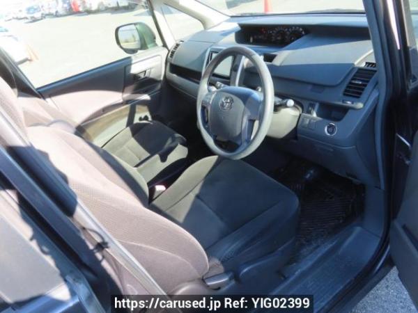 Used 2010 AT toyota noah ZRR70G Image[11]