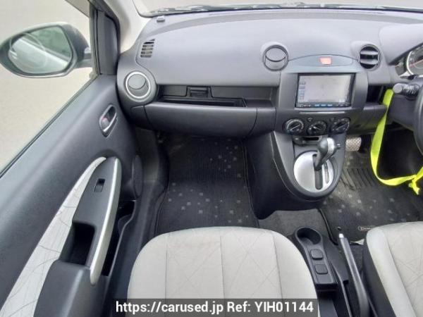 Used 2011 AT mazda demio DE3FS Image[18]
