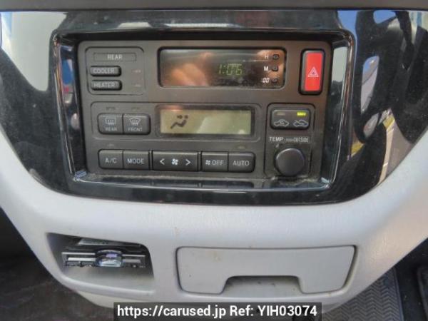 Used 2001 AT toyota regius-wagon RCH41W Image[20]