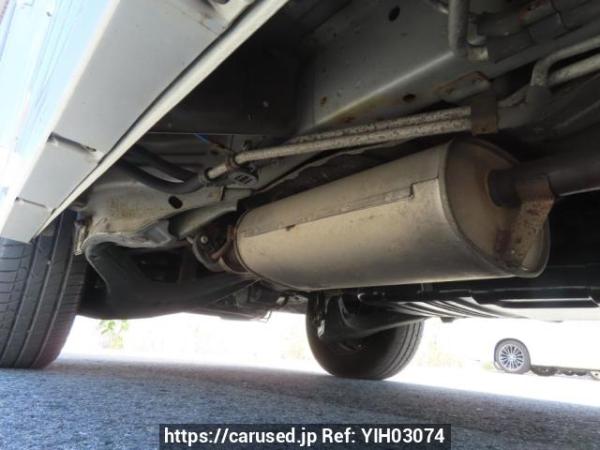 Used 2001 AT toyota regius-wagon RCH41W Image[36]