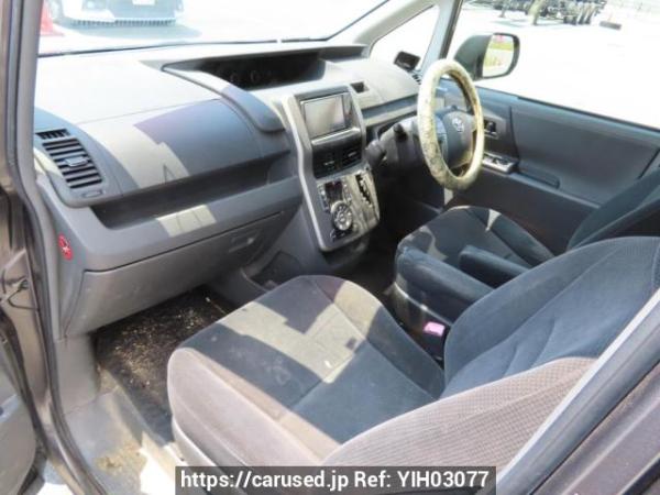 Used 2009 AT toyota noah ZRR70G Image[15]