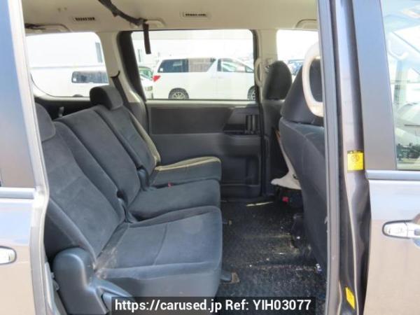 Used 2009 AT toyota noah ZRR70G Image[17]