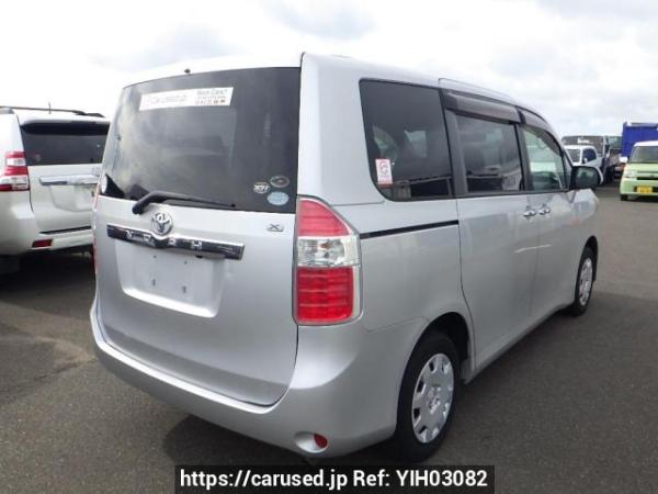 Used 2010 AT toyota noah ZRR70G Image[5]