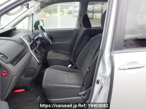 Used 2010 AT toyota noah ZRR70G Image[11]