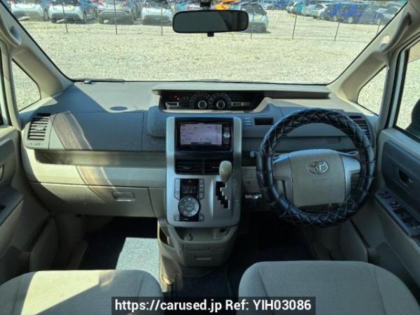 Used 2009 AT toyota noah ZRR70G Image[14]