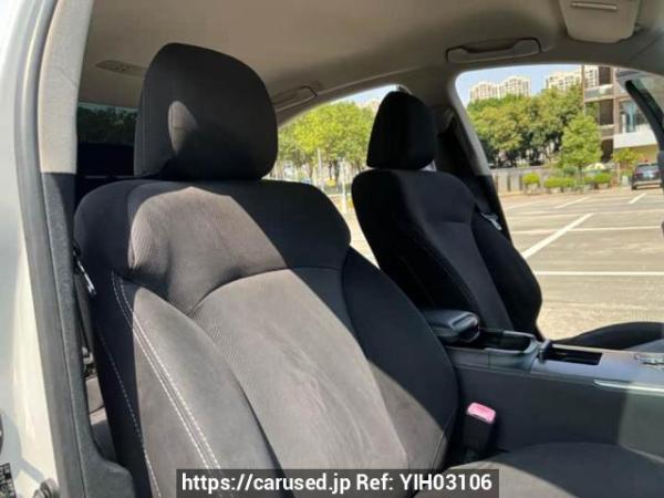Used 2010 AT lexus is GSE22L Image[12]