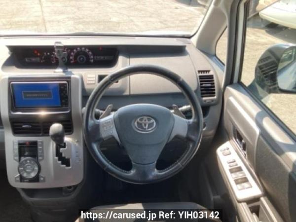 Used 2010 AT toyota voxy ZRR70W Image[20]