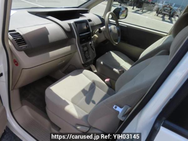 Used 2010 AT toyota noah ZRR70G Image[12]