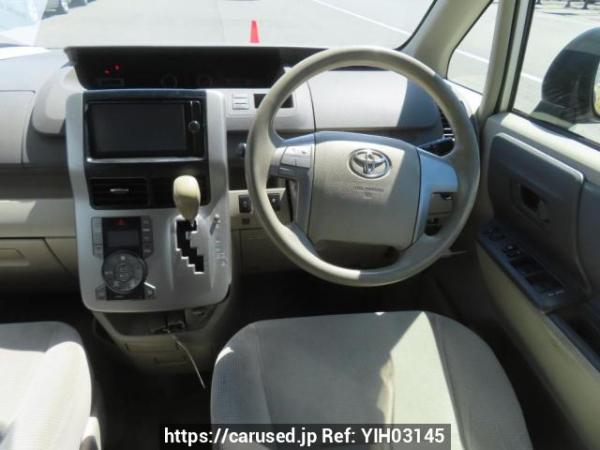 Used 2010 AT toyota noah ZRR70G Image[20]
