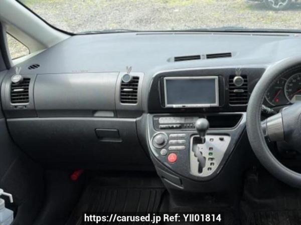 Used 2003 AT toyota wish ZNE14G Image[16]