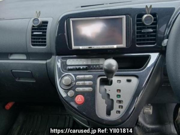 Used 2003 AT toyota wish ZNE14G Image[18]