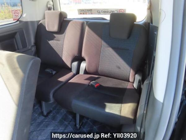 Used 2009 AT toyota voxy ZRR70W Image[16]