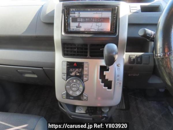 Used 2009 AT toyota voxy ZRR70W Image[19]