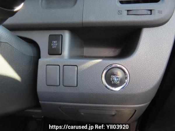 Used 2009 AT toyota voxy ZRR70W Image[26]