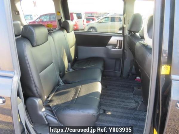 Used 2009 AT toyota voxy ZRR70W Image[16]