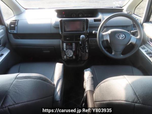 Used 2009 AT toyota voxy ZRR70W Image[23]