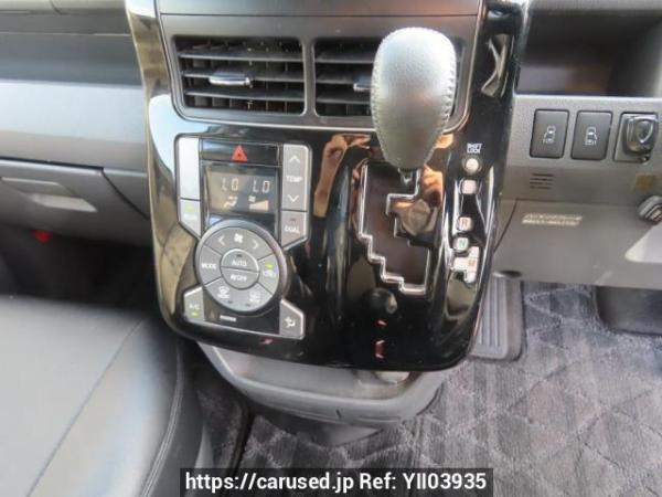 Used 2009 AT toyota voxy ZRR70W Image[30]