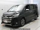 Toyota Noah ZRR80W