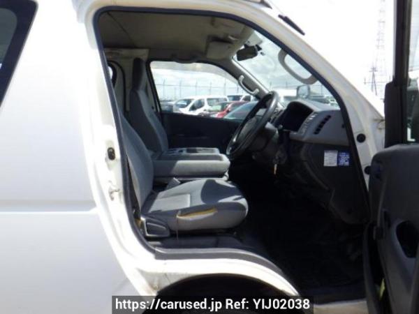 Used 2005 AT toyota regiusace-van KDH200V Image[11]