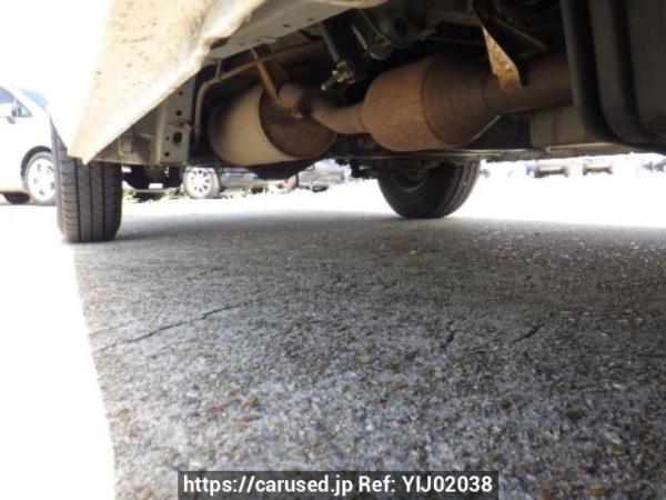 Used 2005 AT toyota regiusace-van KDH200V Image[28]