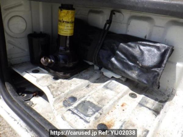 Used 2005 AT toyota regiusace-van KDH200V Image[35]